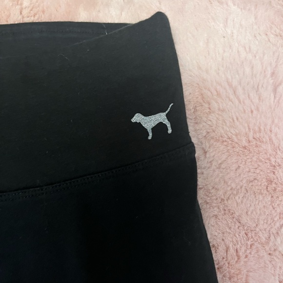 PINK yoga leggings in black - Picture 3 of 3